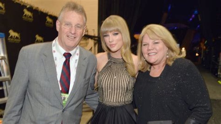 Did Taylor Swift's Parents' Marriage End In Divorce?