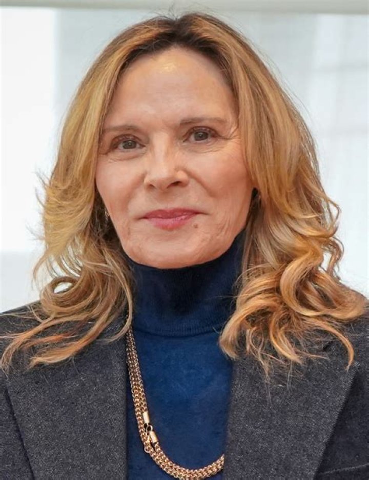 Discover Kim Cattrall's Height And More Fascinating Details