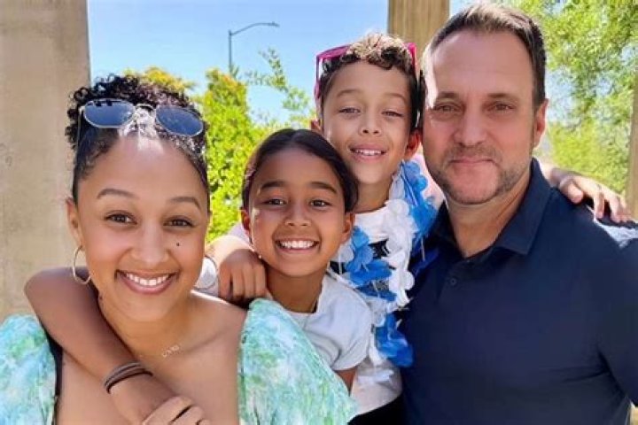 Discover Tia Mowry's Parents: A Journey Of Love And Support