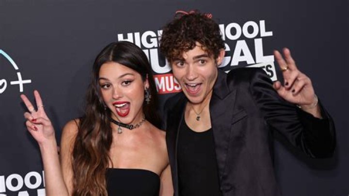 Does Olivia Rodrigo Have A Sibling?