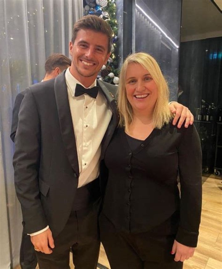 Emma Hayes' Partner: Unveiling The Mystery