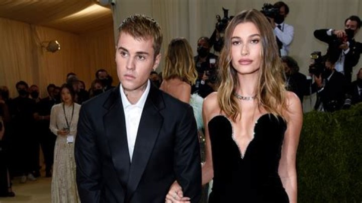 Hailey Bieber's Height: Unveiling The Model's Stature