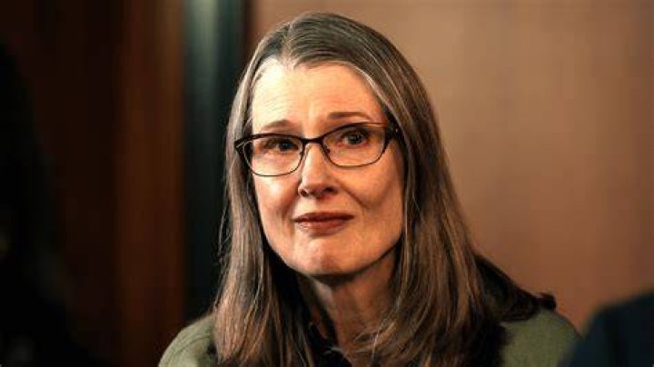 Is hope on Virgin River Season 3?