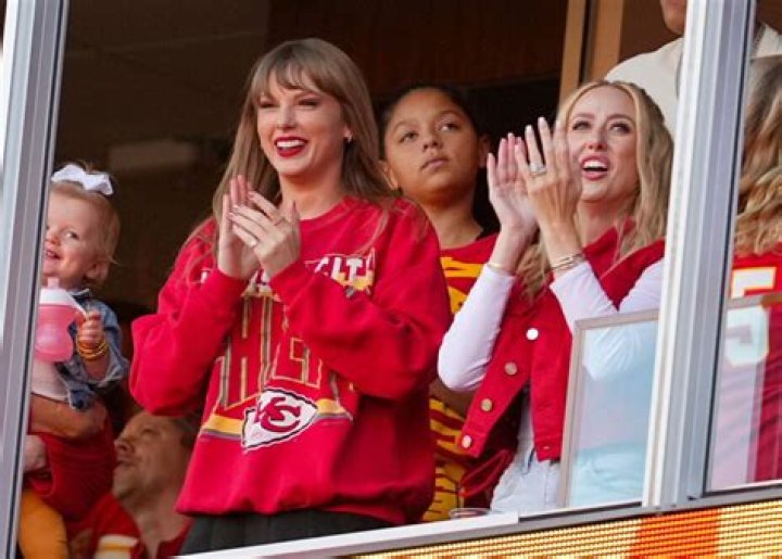 Taylor Swift's Sister: Austin Swift, Model And Actress