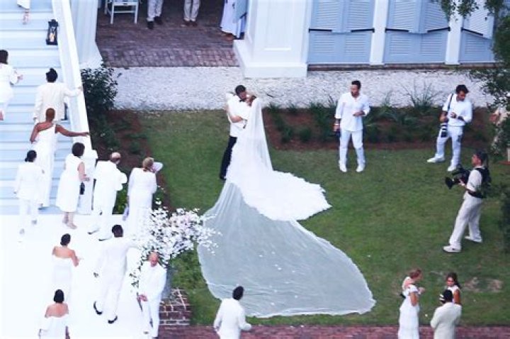 The Intriguing Wedding Of Jennifer Garner And Ben Affleck